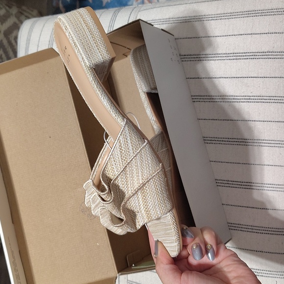 A New Day Lyta Raffia Ruffle Sandal In Beige Size Woman's 7.5 - Picture 6 of 10